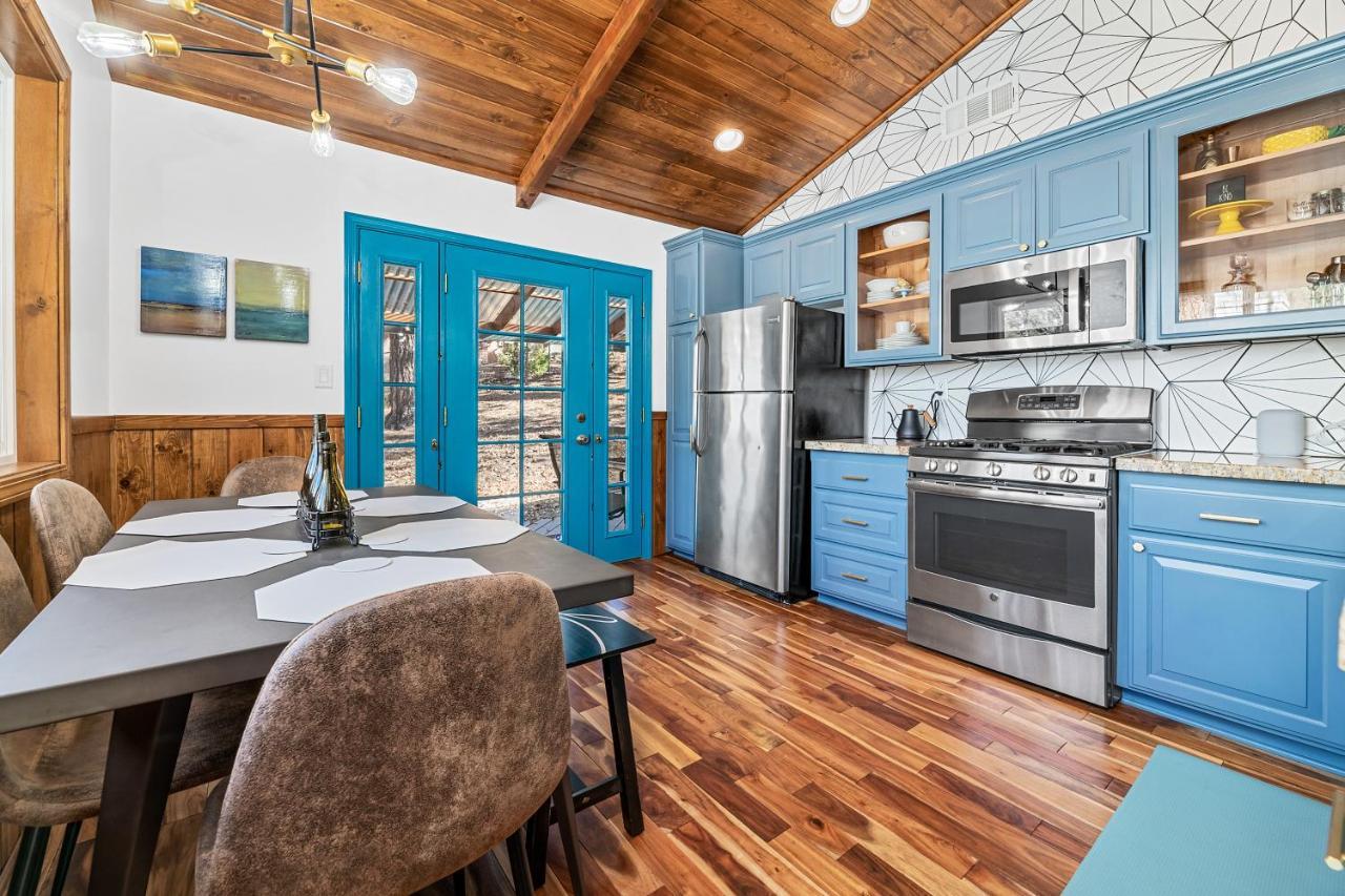 Yellow Pine Lodge - Charming Cottage Style Cabin With Peak-A-Boo Lake And Mountain Views Big Bear Lake Exteriör bild