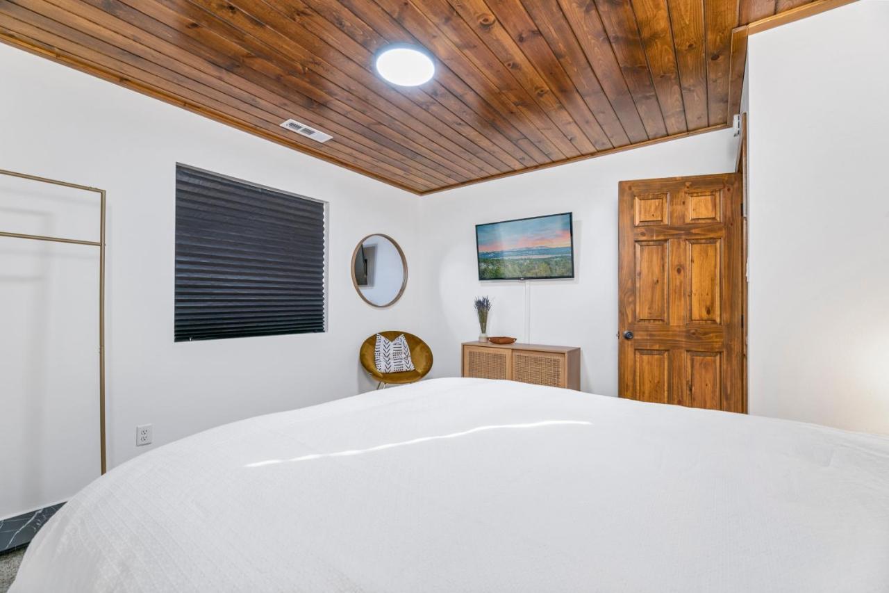 Yellow Pine Lodge - Charming Cottage Style Cabin With Peak-A-Boo Lake And Mountain Views Big Bear Lake Exteriör bild